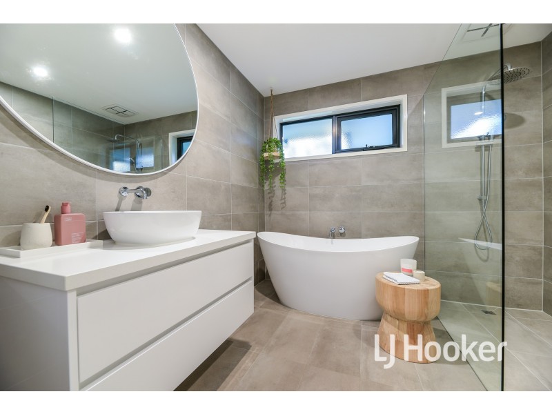 10-12 Browning Road, Nar Nar Goon VIC 3812