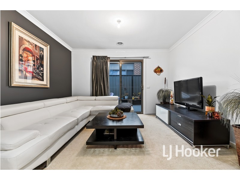 26 Constance Way, Pakenham VIC 3810