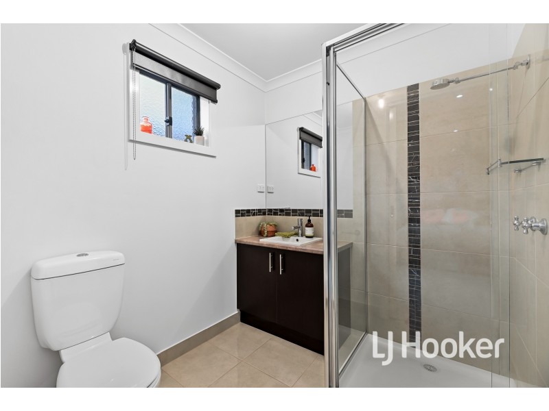 26 Constance Way, Pakenham VIC 3810