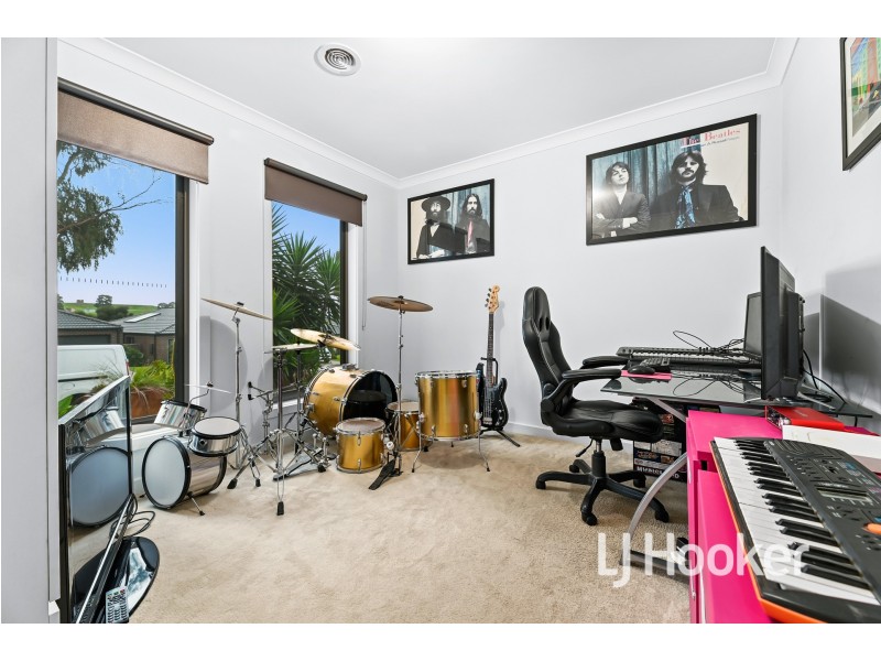 26 Constance Way, Pakenham VIC 3810