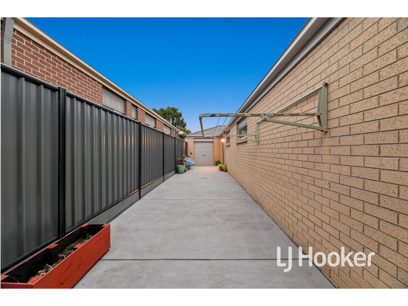 26 Constance Way, Pakenham VIC 3810