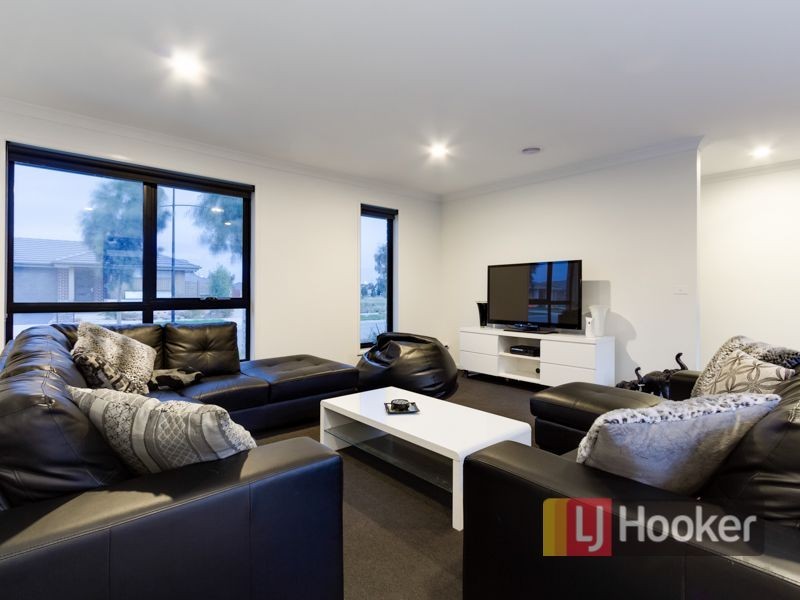 11 Verdant Avenue, Officer VIC 3809