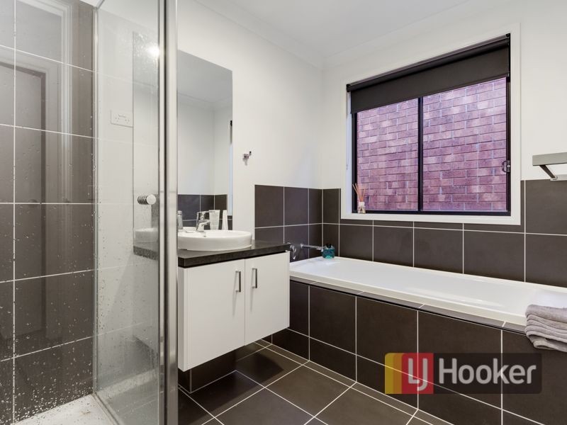 11 Verdant Avenue, Officer VIC 3809