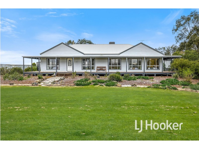 380 Lone Pine Road, Garfield VIC 3814