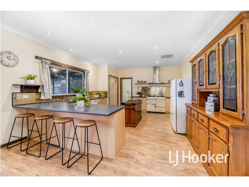 380 Lone Pine Road, Garfield VIC 3814