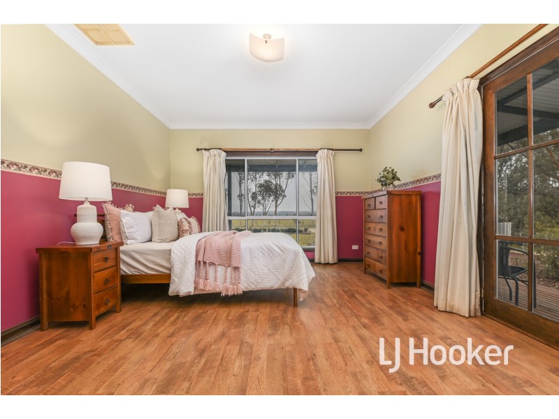 380 Lone Pine Road, Garfield VIC 3814
