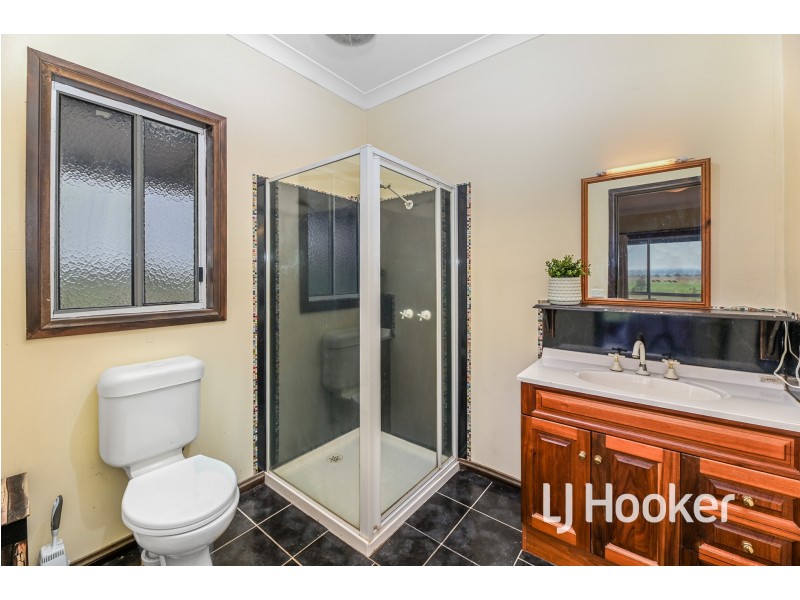 380 Lone Pine Road, Garfield VIC 3814