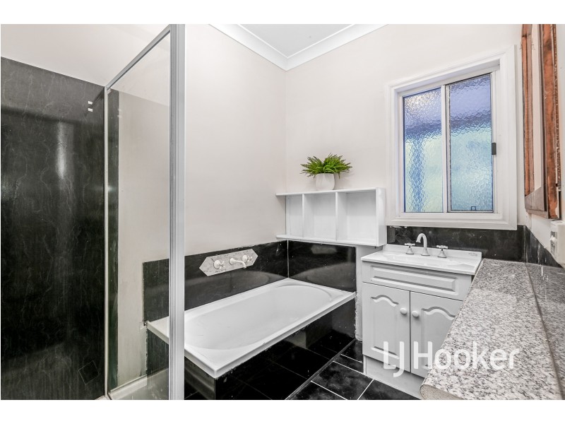380 Lone Pine Road, Garfield VIC 3814