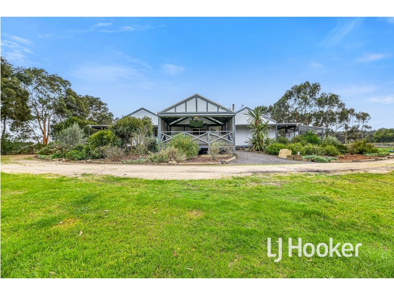 380 Lone Pine Road, Garfield VIC 3814