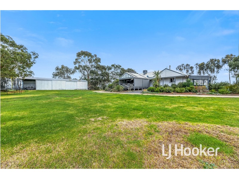380 Lone Pine Road, Garfield VIC 3814
