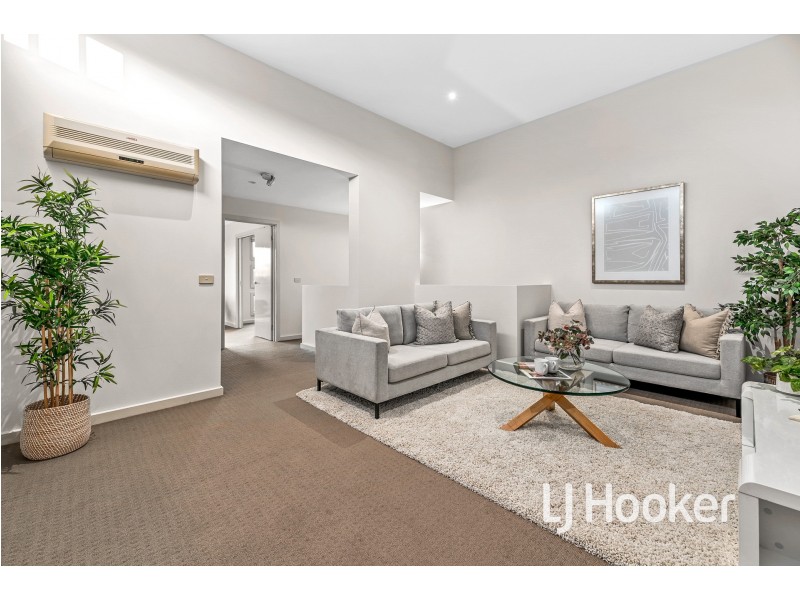 4 Sunline Terrace, Pakenham VIC 3810