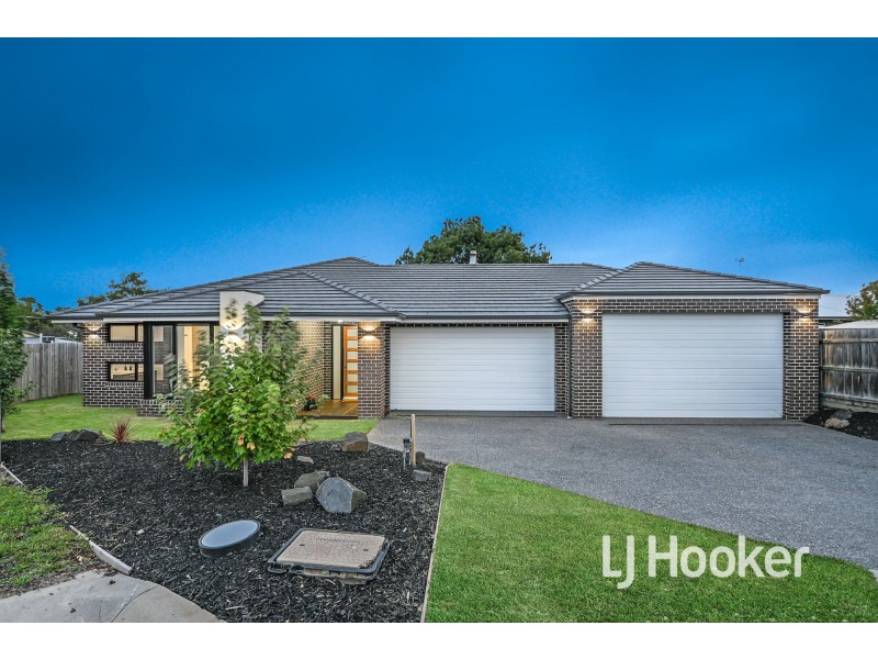 16 Royanne Close, Bunyip VIC 3815