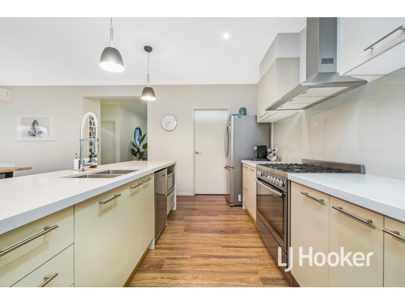 16 Royanne Close, Bunyip VIC 3815