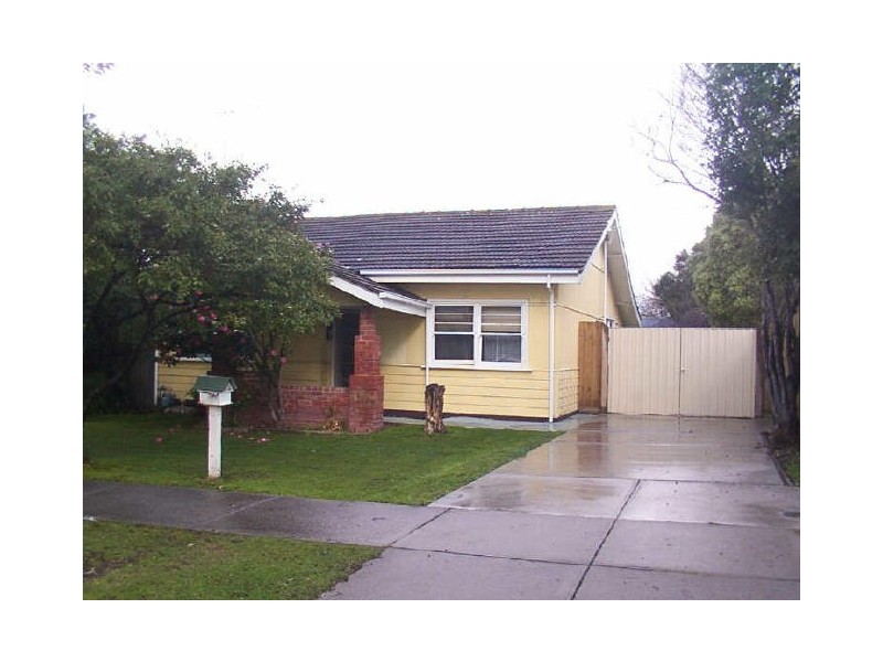 51 Henry Street, Pakenham VIC 3810