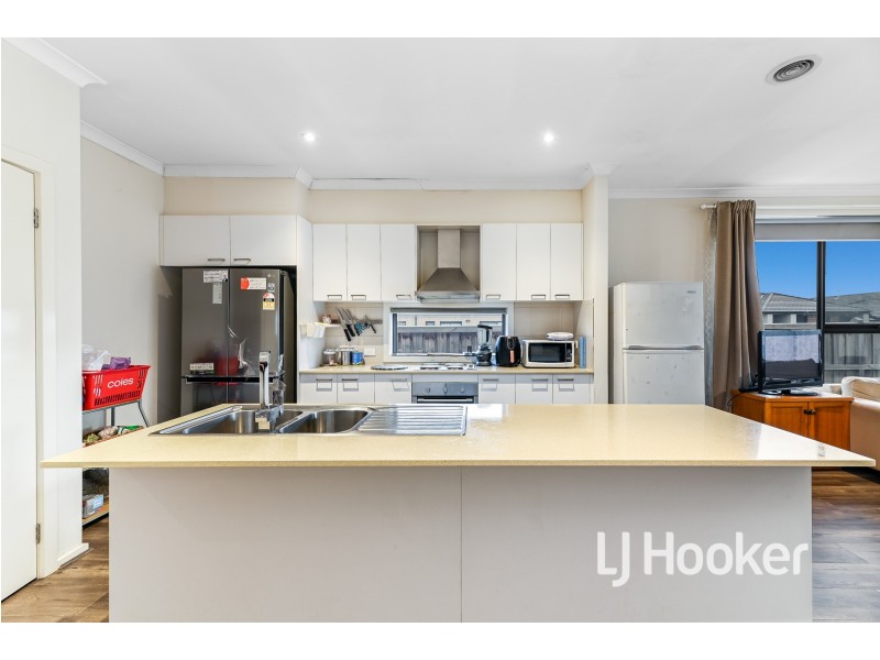 12 Hampstead Street, Pakenham VIC 3810