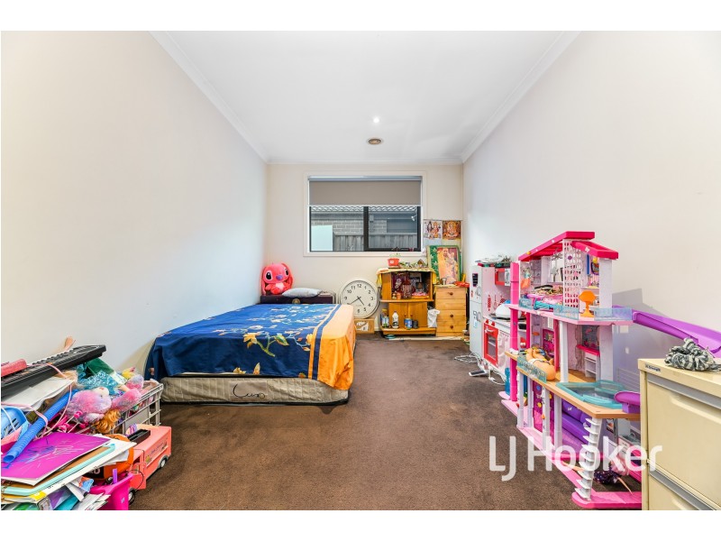 12 Hampstead Street, Pakenham VIC 3810