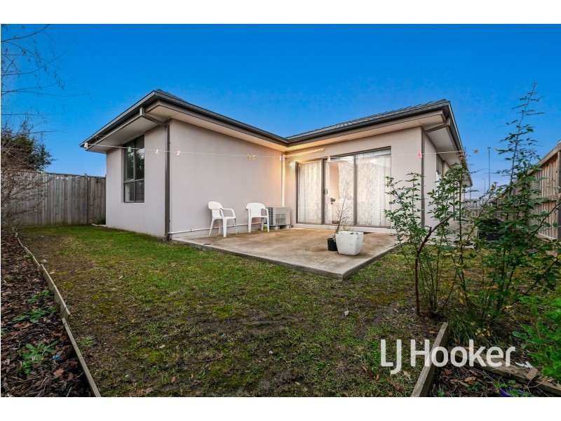 12 Hampstead Street, Pakenham VIC 3810