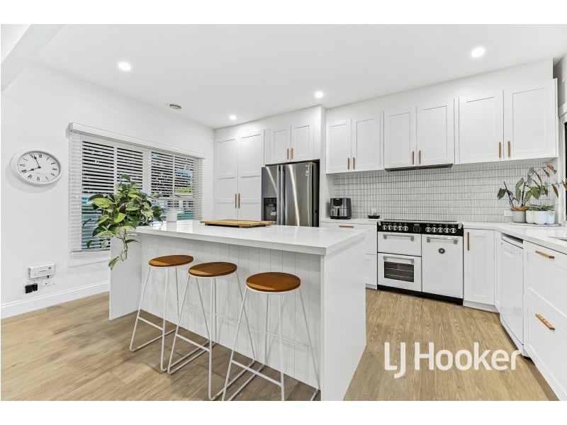 15 Home Road, Nar Nar Goon VIC 3812