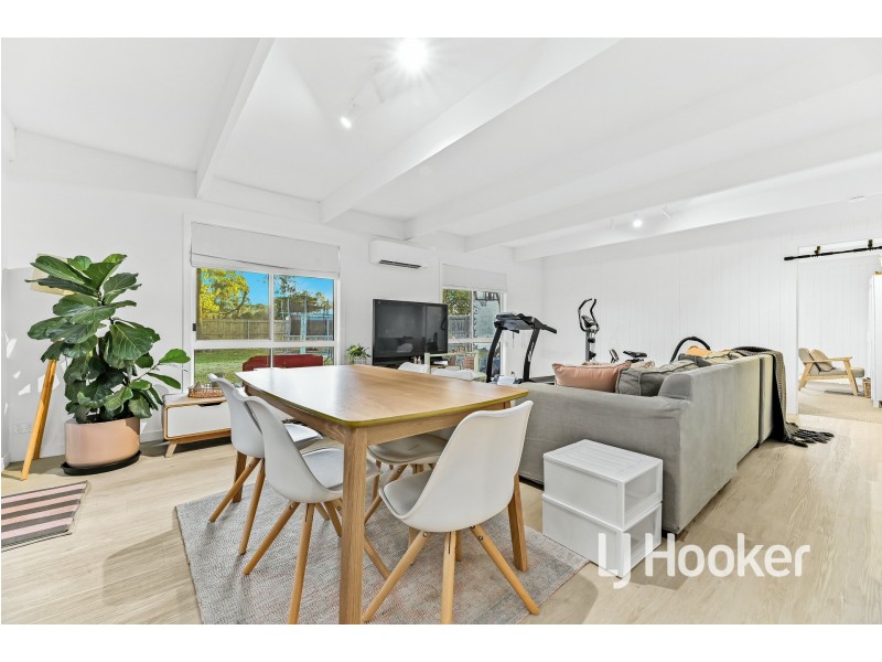 15 Home Road, Nar Nar Goon VIC 3812