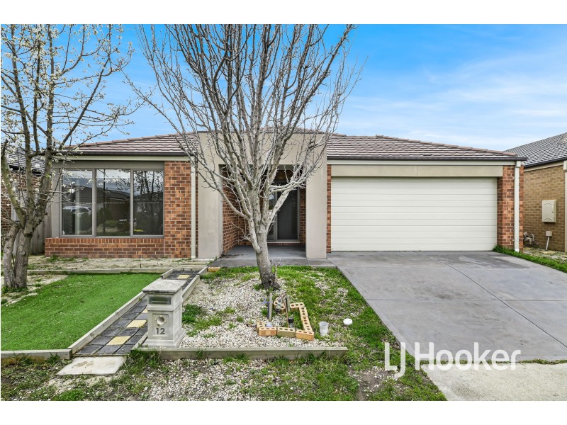 12 Raven Court, Pakenham VIC 3810