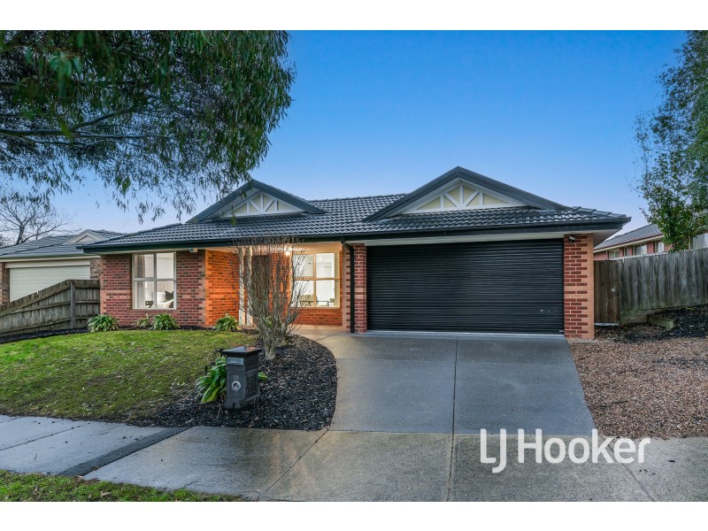 25 Ben Drive, Pakenham VIC 3810