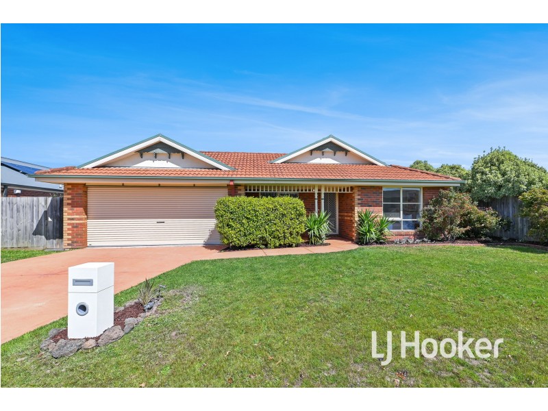 6 Storey Drive, Pakenham VIC 3810