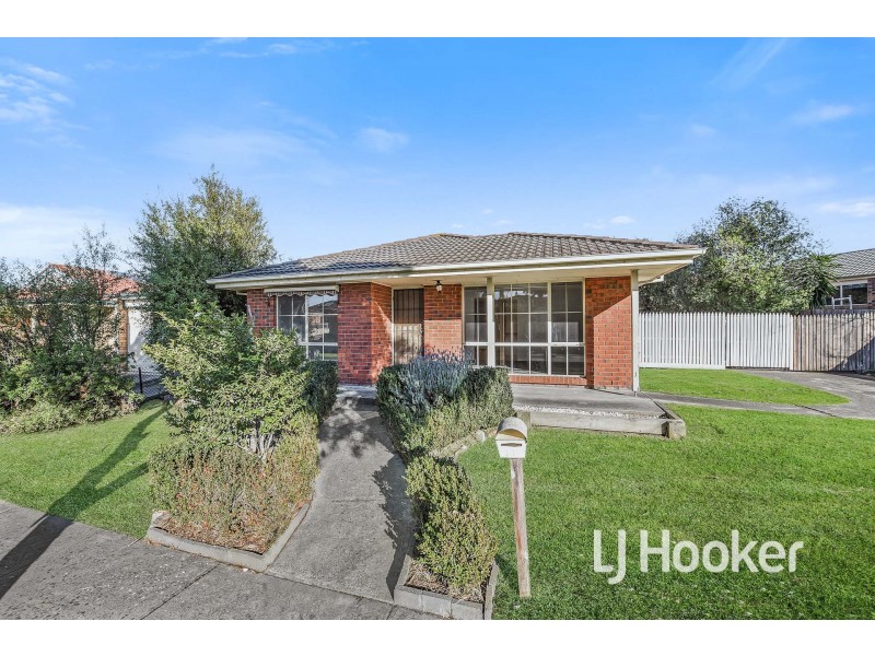 21 Ben Drive, Pakenham VIC 3810