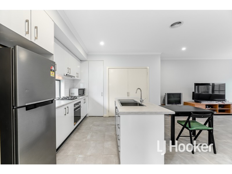 14 Kanuri Way, Pakenham VIC 3810