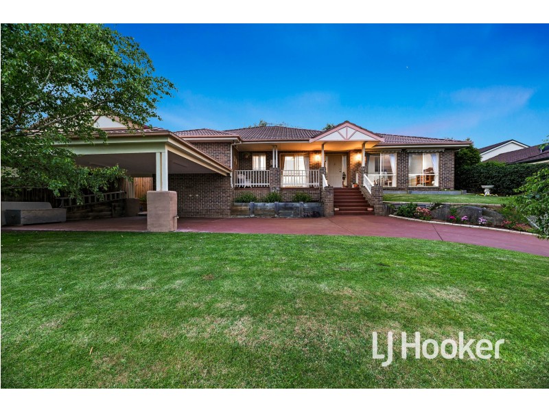 13 Fleming Terrace, Pakenham VIC 3810