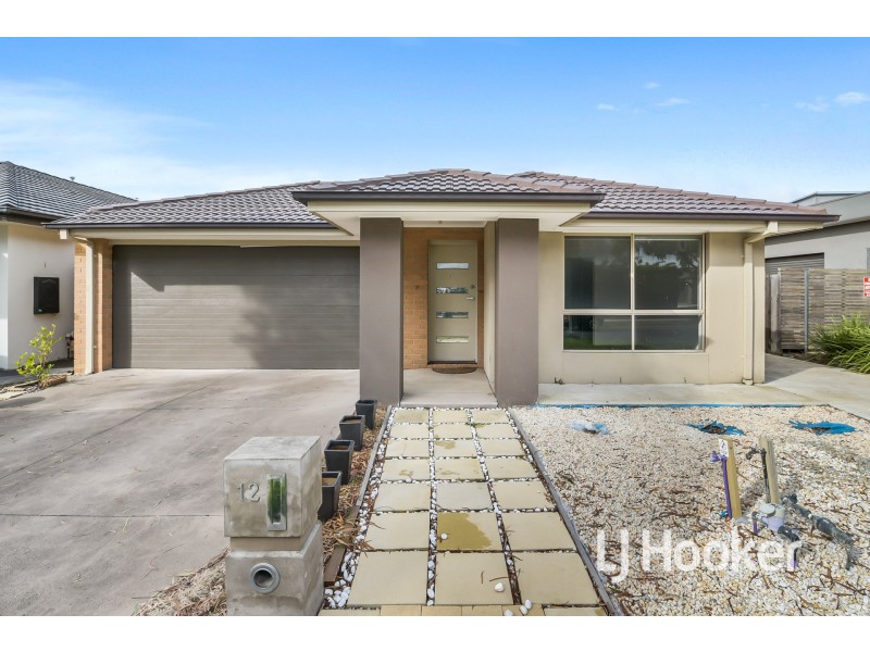 12 Peridot Avenue, Officer VIC 3809