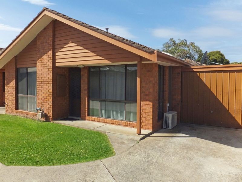 2/3 Jamieson Court, Pakenham VIC 3810