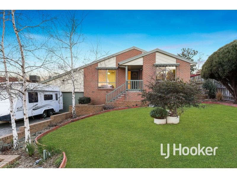 5 Rachael Court, Pakenham VIC 3810