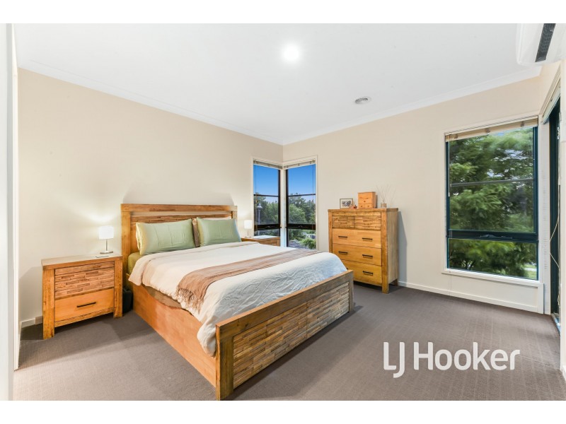 2 Harlesden Circuit, Pakenham VIC 3810
