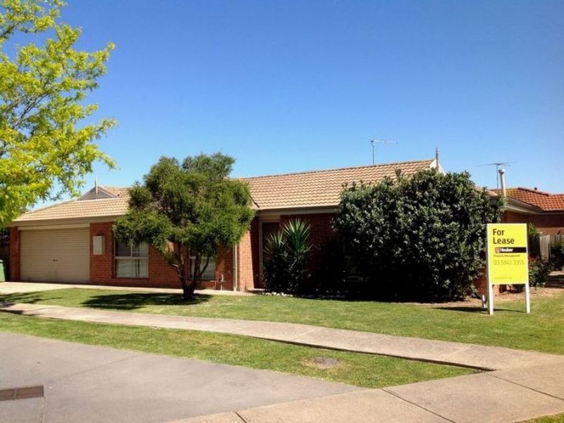 2 Joseph Court, Pakenham VIC 3810