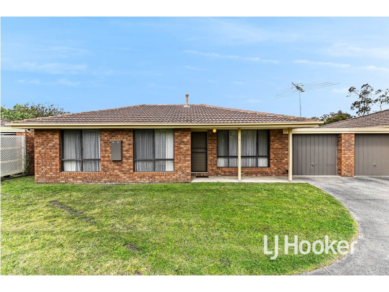 2/11 Acacia Court, Pakenham VIC 3810