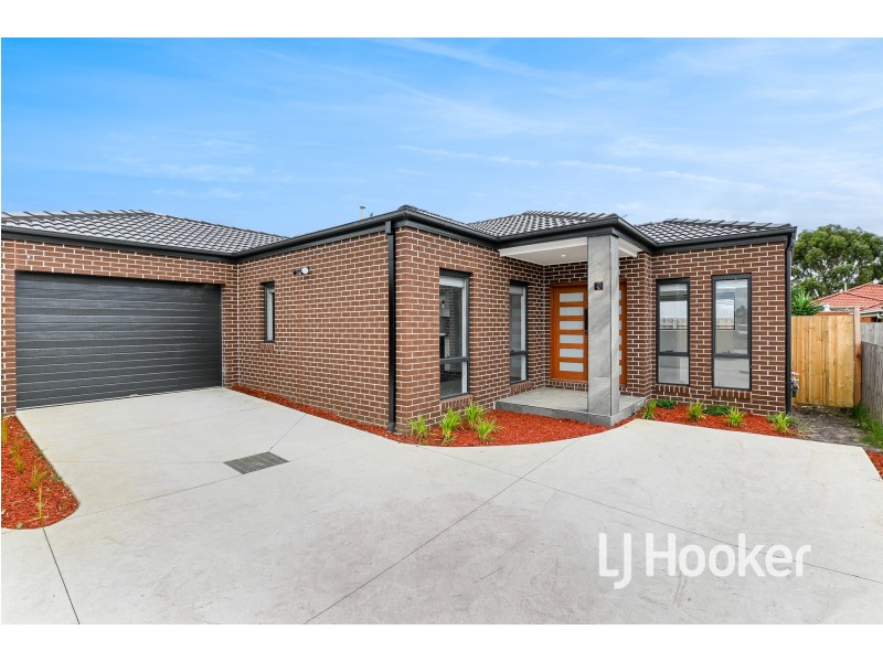 2/25 Broadhurst Road, Pakenham VIC 3810