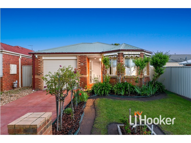 11 Buchan Green, Pakenham VIC 3810