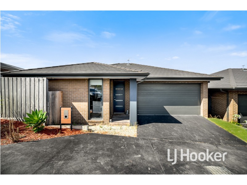 1 Butina Crest, Pakenham VIC 3810