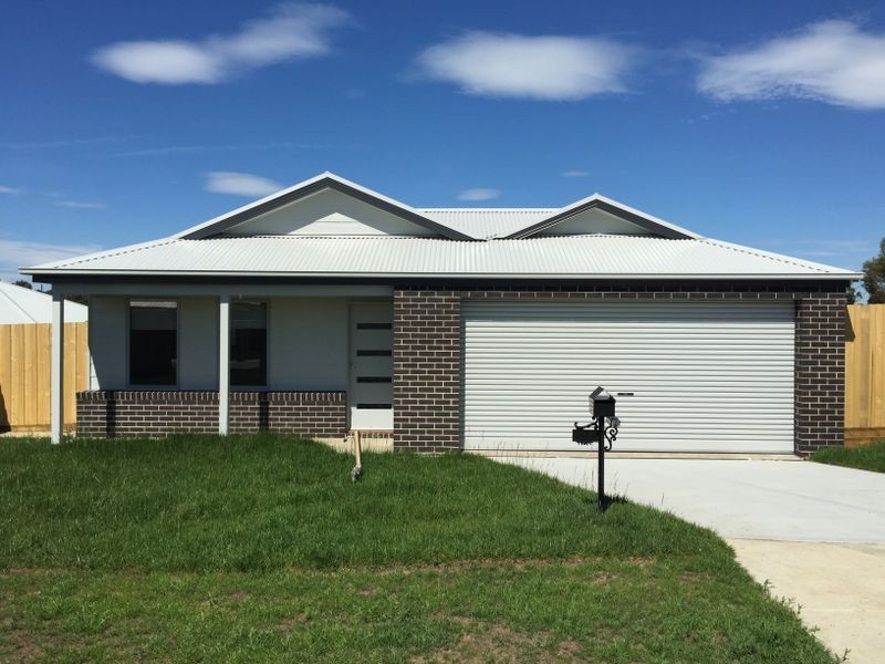 6 Janet Court, Pakenham VIC 3810