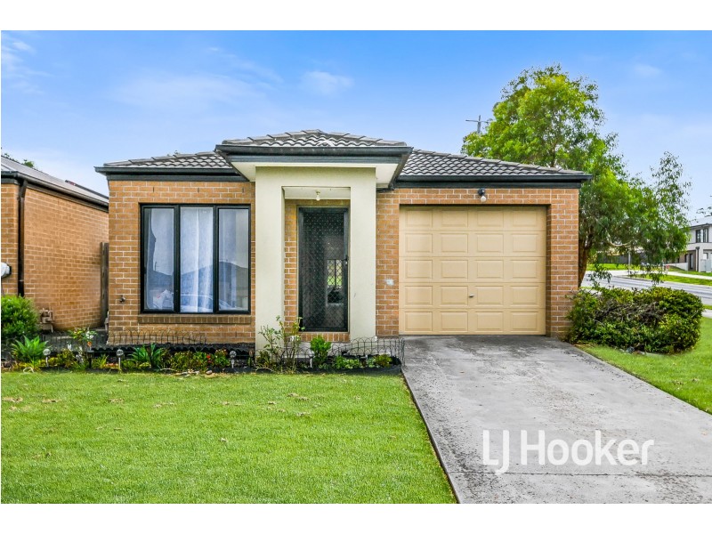 24/103 Army Road, Pakenham VIC 3810