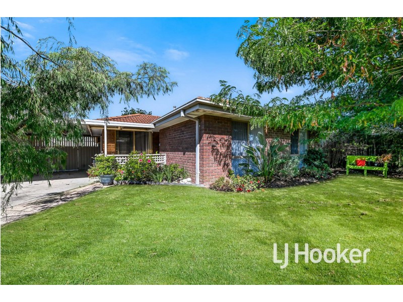 48 Bluegrass Crescent, Pakenham VIC 3810