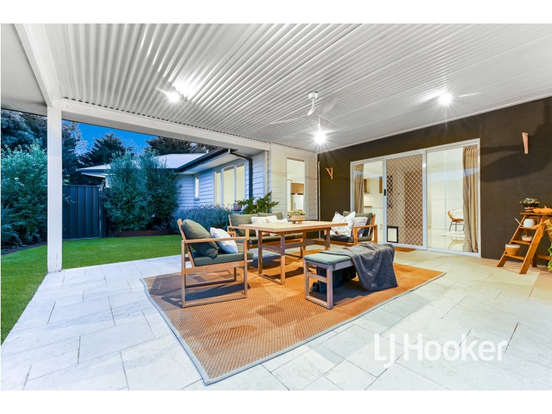 27 Landy Circuit, Pakenham VIC 3810