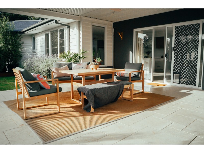 27 Landy Circuit, Pakenham VIC 3810