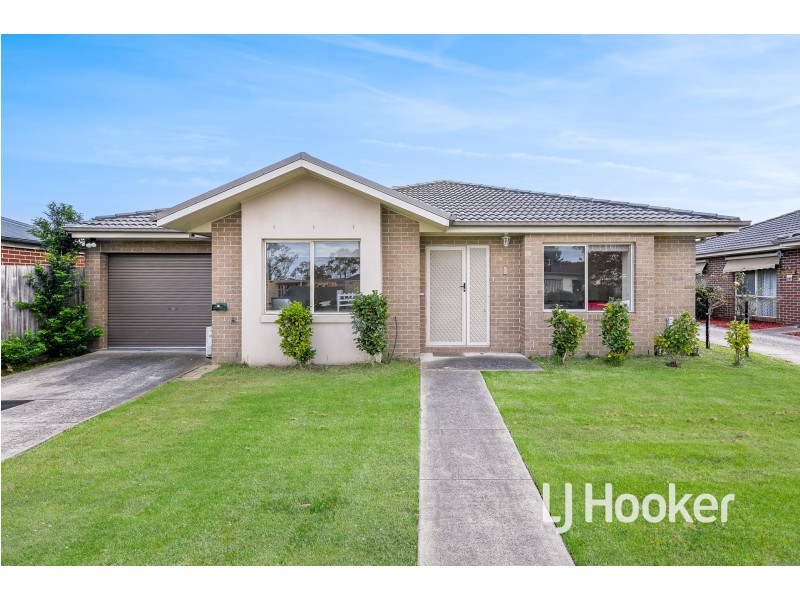 1/27-29 Rogers Street, Pakenham VIC 3810