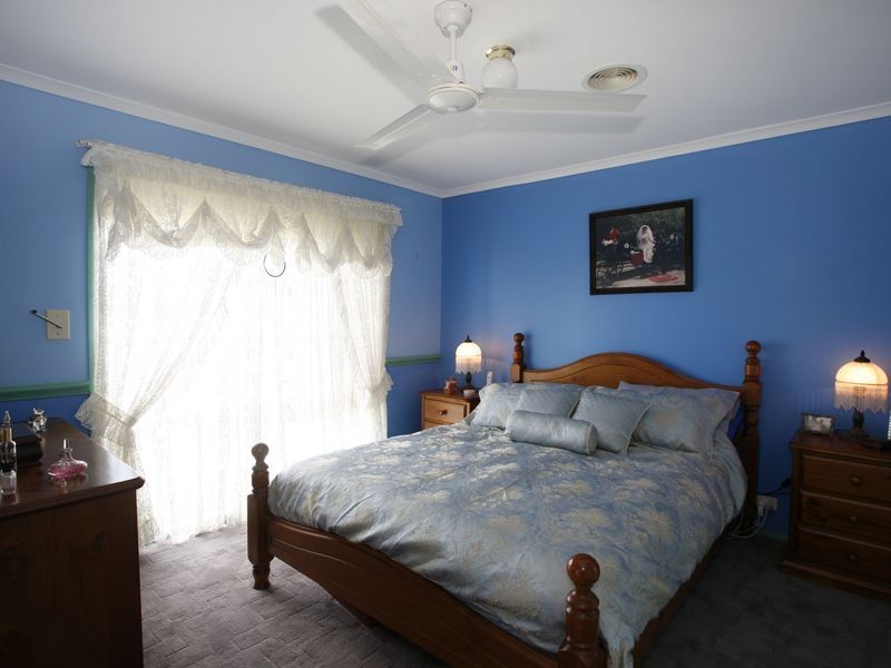 8 Benor Court, Pakenham VIC 3810