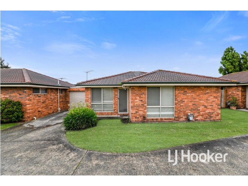 3/11-13 Carlyle Street, Pakenham VIC 3810