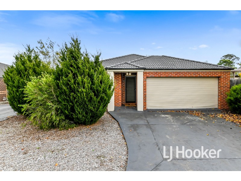 1/3 James Street, Pakenham VIC 3810