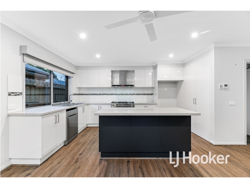 2/15 Beswick Street, Garfield VIC 3814