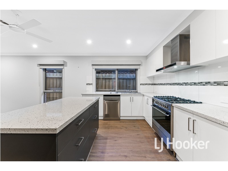 2/15 Beswick Street, Garfield VIC 3814