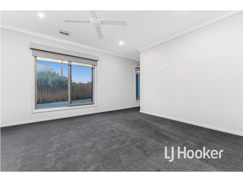 2/15 Beswick Street, Garfield VIC 3814